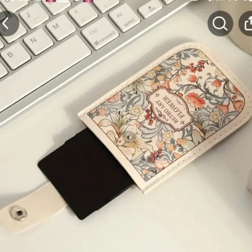 Pull Out Card Holder Wallet Vintage Bohemian Design RFID Blocking NWT
